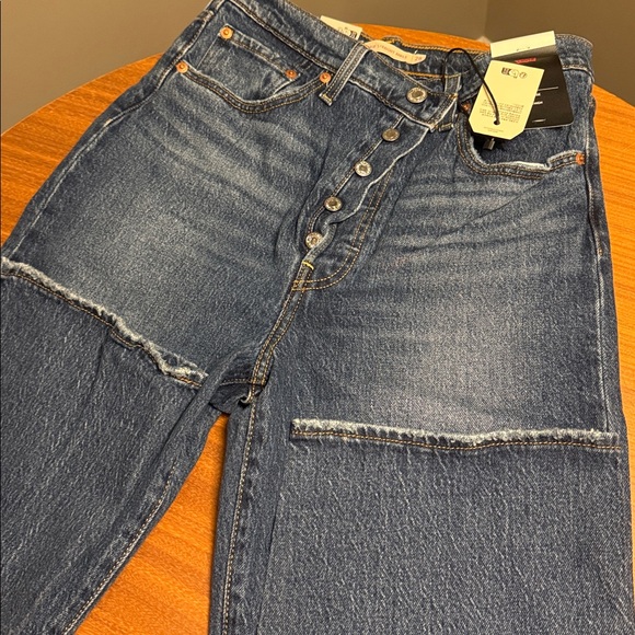 NWT Levi's® Premium RIBCAGE STRAIGHT ANKLE WOMEN'S JEANS 28x29 - Picture 9 of 9